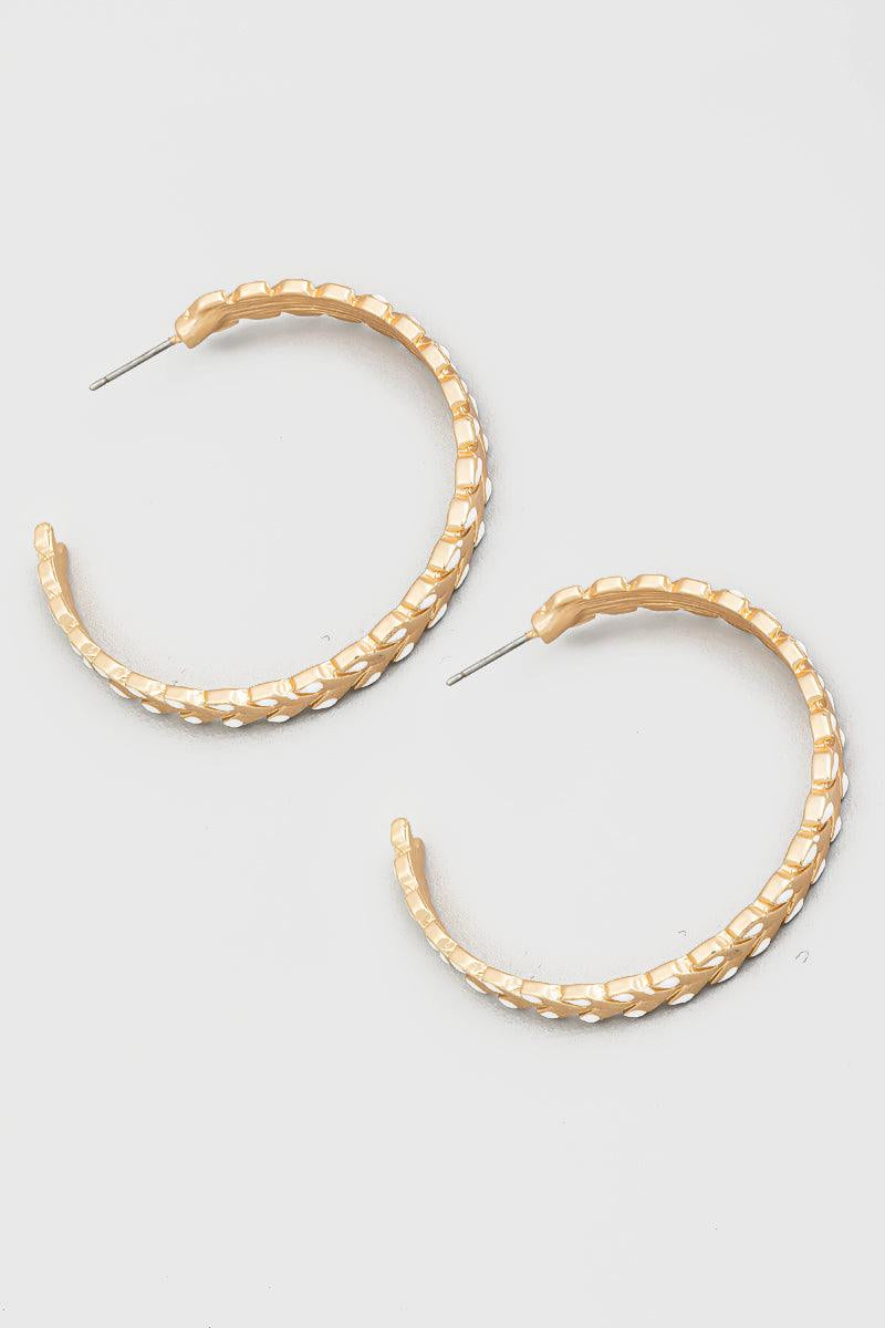 Coated Leaf Accent Metallic Chevron Hoop Earrings