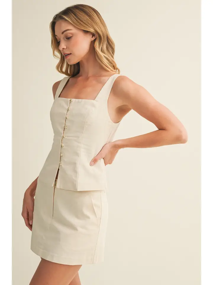 Fitted Button Top